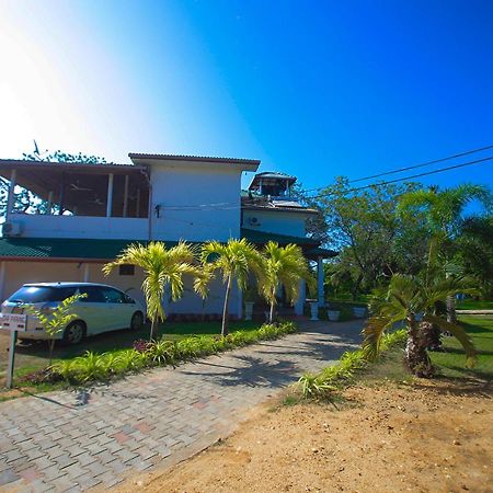Birdsong Leisure Resort Тиссамахарама Экстерьер фото