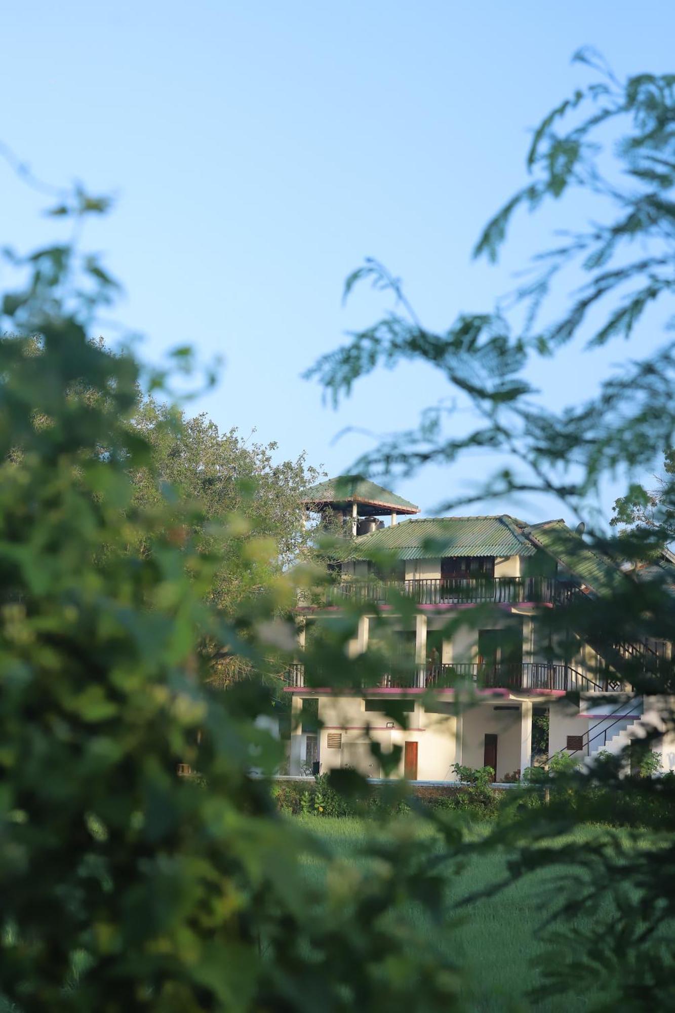 Birdsong Leisure Resort Тиссамахарама Экстерьер фото