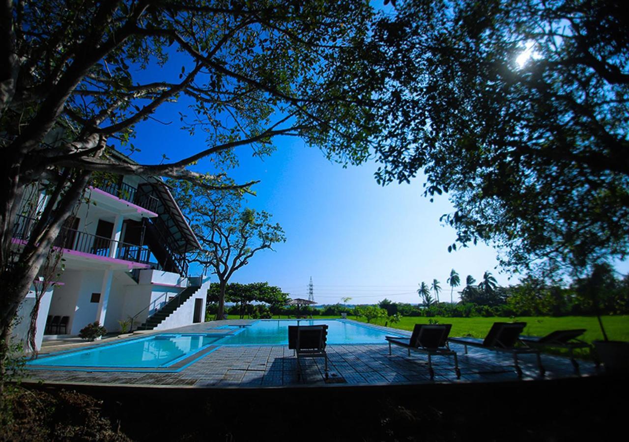 Birdsong Leisure Resort Тиссамахарама Экстерьер фото